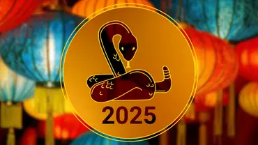 Symbol des Sternzeichens Schlange mit Jahreszahl 2025 vor Hintergrund mit Lampions - Foto: Collage von Astrowoche.de (Dominica Zaborowski ) & Adobe Firefly Symbol des Sternzeichens Schlange mit Jahreszahl 2025 vor Hintergrund mit Lampions - Foto: Collage von Astrowoche.de (Dominica Zaborowski ) & Adobe Firefly