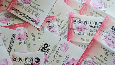 Lotto Scheine - Foto: Warren-Pender / AdobeStock