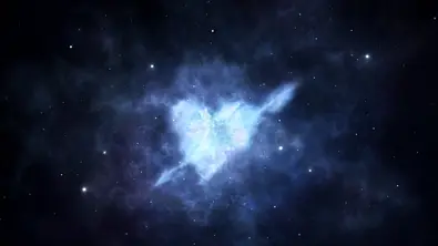 Auf einem kosmischen Sternenhintergrund ist die Form eines hellblauen Herzens mit einem Pfeil zu erkennen. - Foto: Rastan/iStock