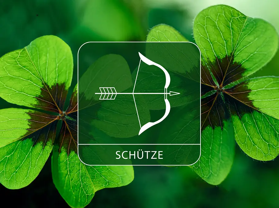 Sternzeichen Schütze vor grünem Glücksklee