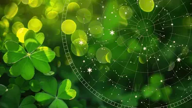 Glücksklee mit astrologischen Symbolen - Foto: Collage mit AdobeStock (Valedi, jes2uphoto) und Astrowoche.de Glücksklee mit astrologischen Symbolen - Foto: Collage mit AdobeStock (Valedi, jes2uphoto) und Astrowoche.de