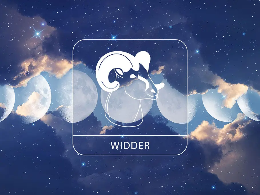 Sternzeichen Widder vor einem glitzernden Wolkenhimmel mit den Mondphasen