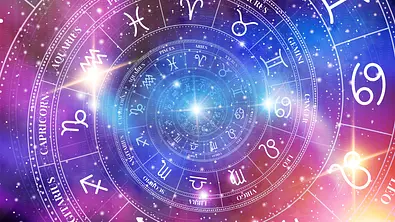 Mehrere Sternzeichensymbole in einer Spirale - Foto: iStock/narvo vexar Mehrere Sternzeichensymbole in einer Spirale - Foto: iStock/narvo vexar