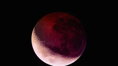 Neumond im April 2023 - Foto: m-gucci/iStock