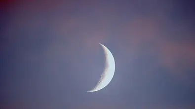 3 Sternzeichen bringt der Neumond großes Glück - Foto: JC-Foto / iStock