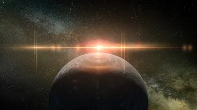 Planet Merkur im Sonnenlicht vor funkelnden Sternen. - Foto: dottedhippo/iStock