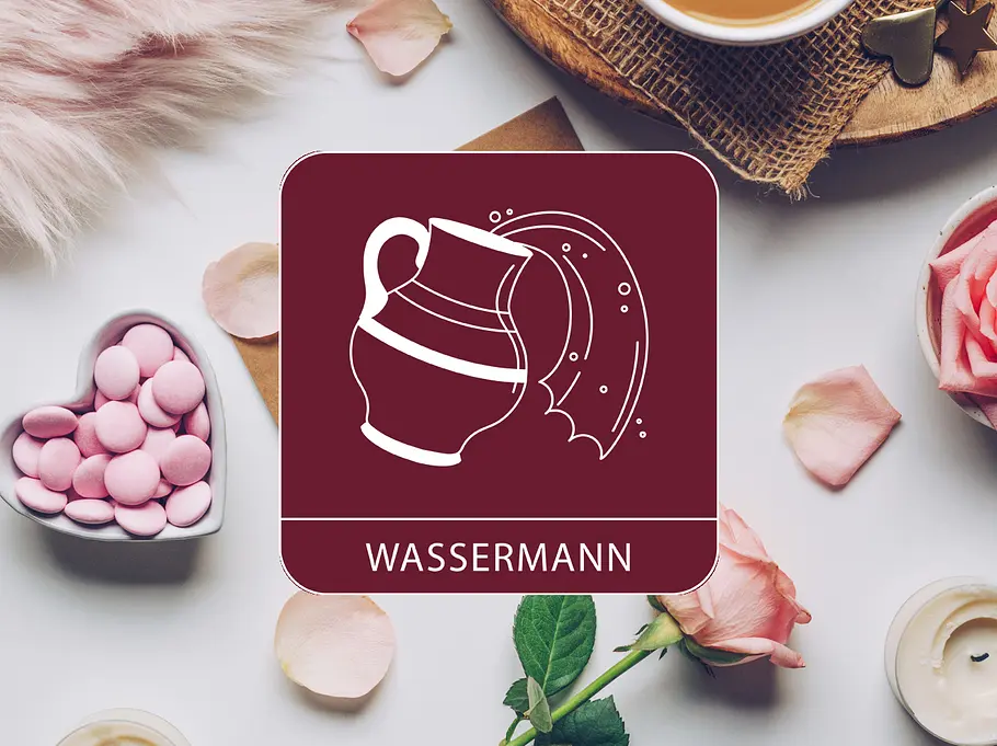 Sternzeichen Symbol Wassermann vor einem Hintergrund mit einer Rose, Kerzen und Süßigkeiten